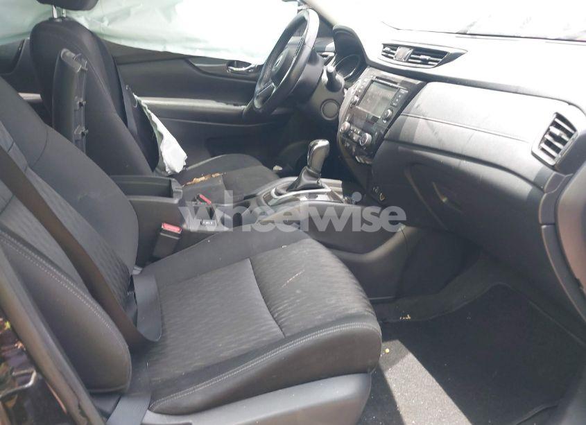 Photo 5 of 2019 Nissan Rogue SV (VIN KNMAT2MT2KP514826)