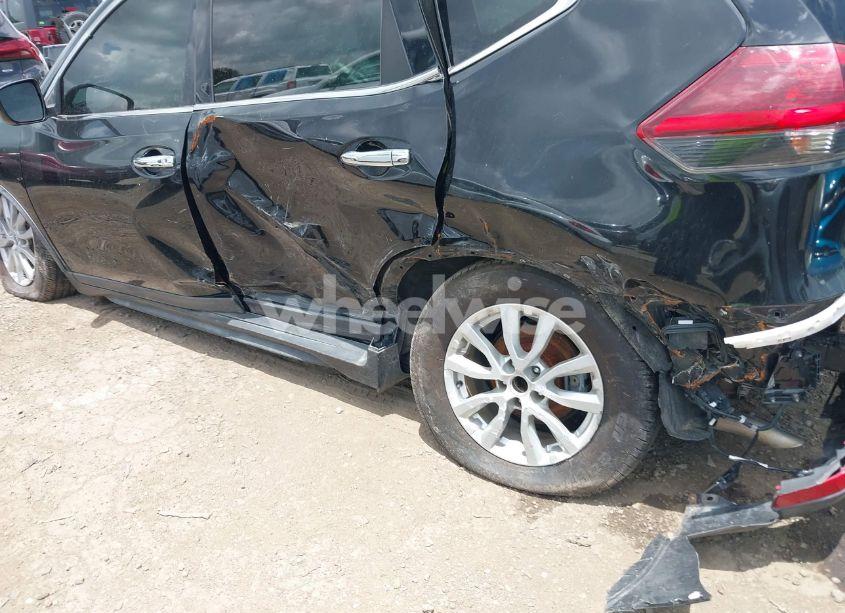 Photo 6 of 2019 Nissan Rogue SV (VIN KNMAT2MT2KP514826)