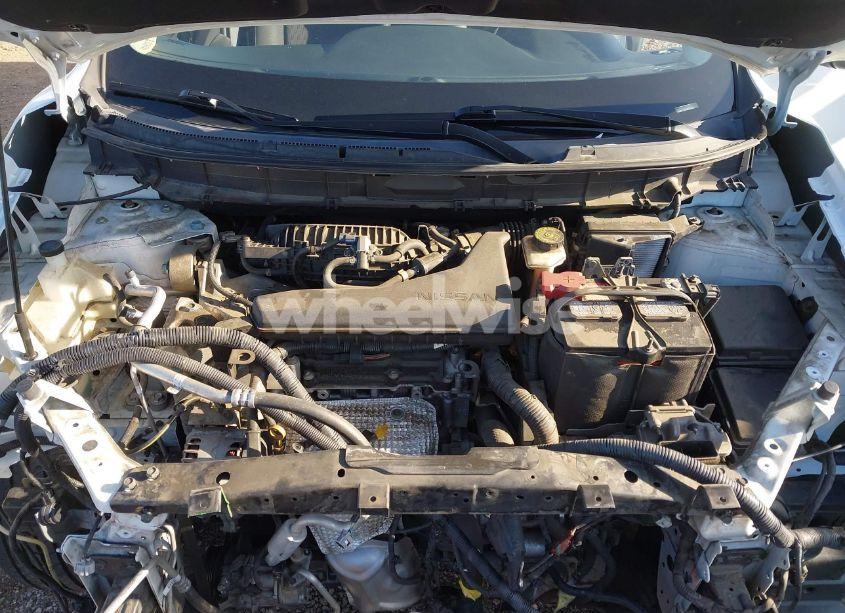 Photo 10 of 2019 Nissan Rogue SV (VIN KNMAT2MT2KP537037)