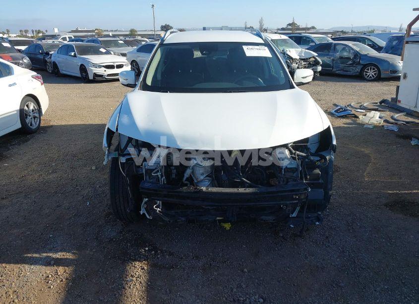 Photo 13 of 2019 Nissan Rogue SV (VIN KNMAT2MT2KP537037)