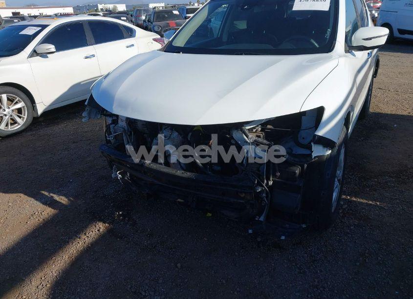 Photo 6 of 2019 Nissan Rogue SV (VIN KNMAT2MT2KP537037)