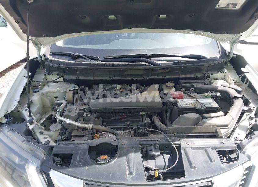 Photo 10 of 2019 Nissan Rogue SV (VIN KNMAT2MT2KP543145)