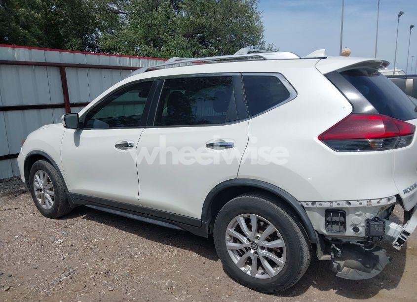Photo 15 of 2019 Nissan Rogue SV (VIN KNMAT2MT2KP543145)