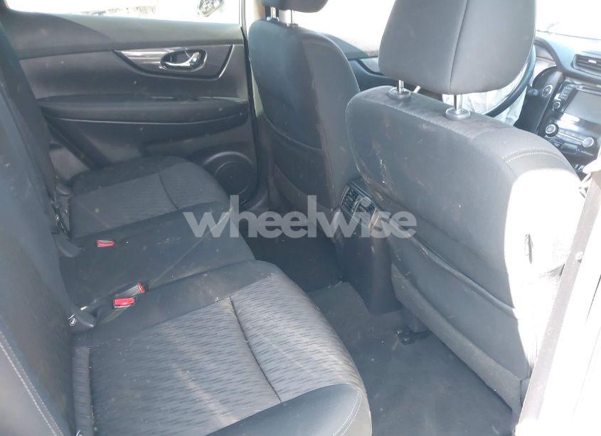 Photo 8 of 2019 Nissan Rogue SV (VIN KNMAT2MT2KP555960)