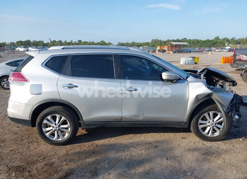 Photo 13 of 2015 Nissan Rogue SV (VIN KNMAT2MT3FP523606)