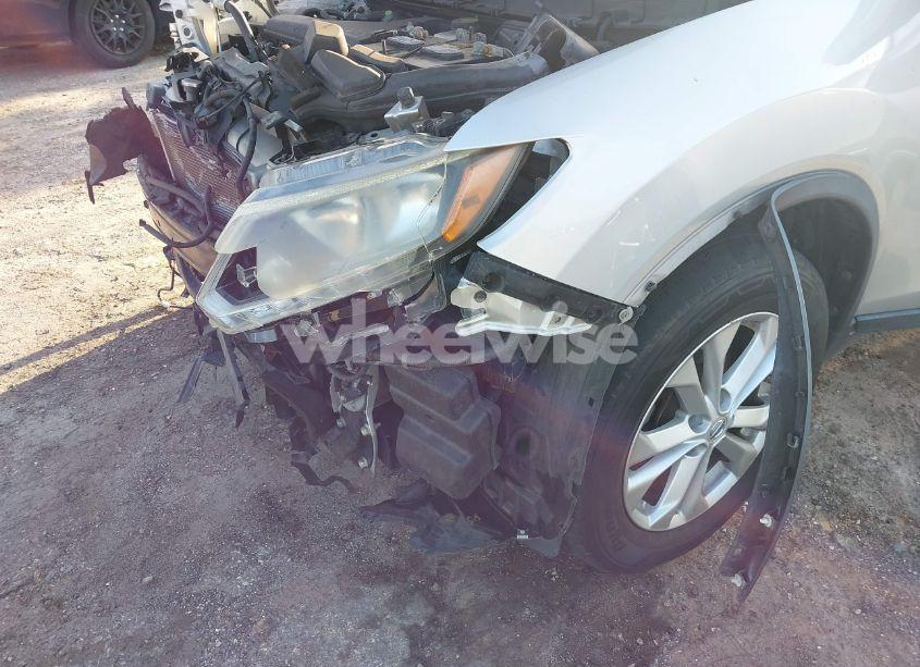 Photo 6 of 2015 Nissan Rogue SV (VIN KNMAT2MT3FP523606)