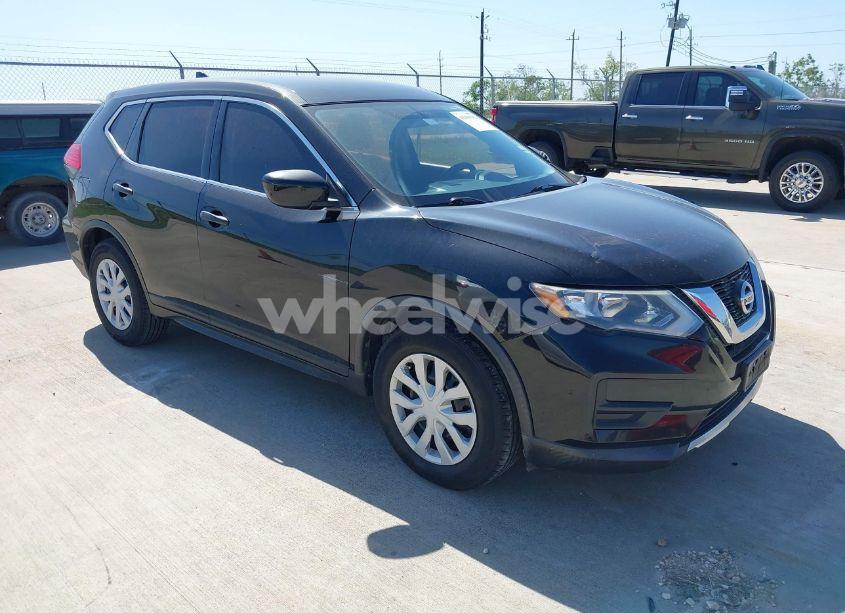 2017 Nissan Rogue S (VIN KNMAT2MT3HP528985) main photo