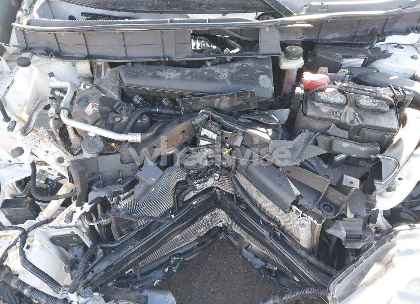 Photo 10 of 2017 Nissan Rogue S (VIN KNMAT2MT3HP560173)