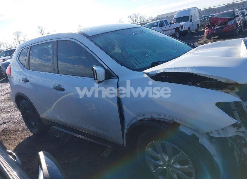 Photo 13 of 2017 Nissan Rogue S (VIN KNMAT2MT3HP560173)