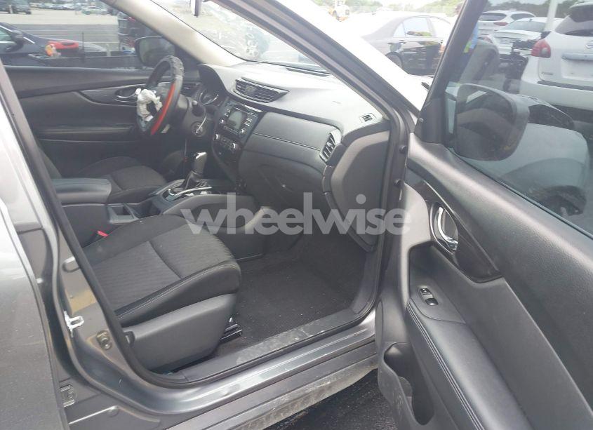 Photo 5 of 2017 Nissan Rogue S (VIN KNMAT2MT3HP575742)