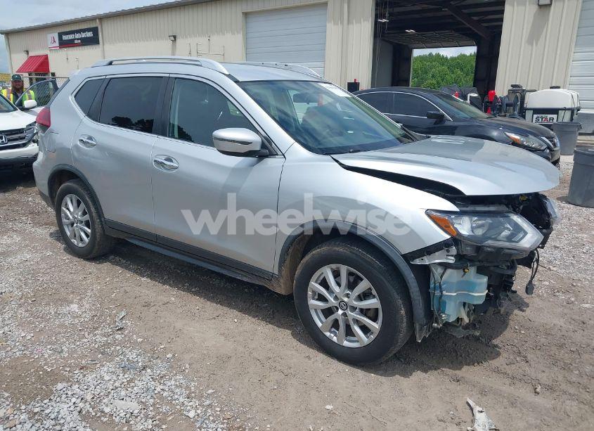 2018 Nissan Rogue SV (VIN KNMAT2MT3JP505924) main photo