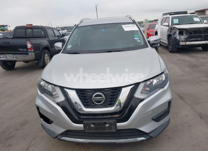 Photo 12 of 2018 Nissan Rogue SV (VIN KNMAT2MT3JP584091)
