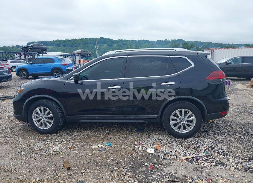 Photo 14 of 2018 Nissan Rogue SV (VIN KNMAT2MT3JP587329)