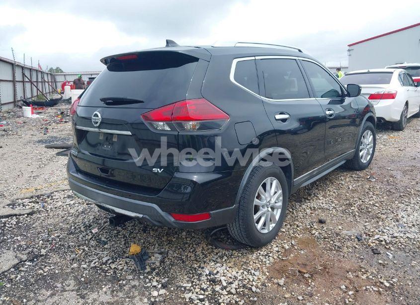 Photo 4 of 2018 Nissan Rogue SV (VIN KNMAT2MT3JP587329)