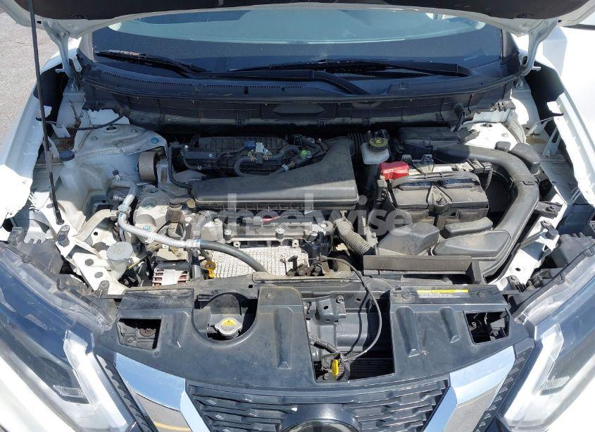 Photo 10 of 2018 Nissan Rogue SV (VIN KNMAT2MT3JP598427)