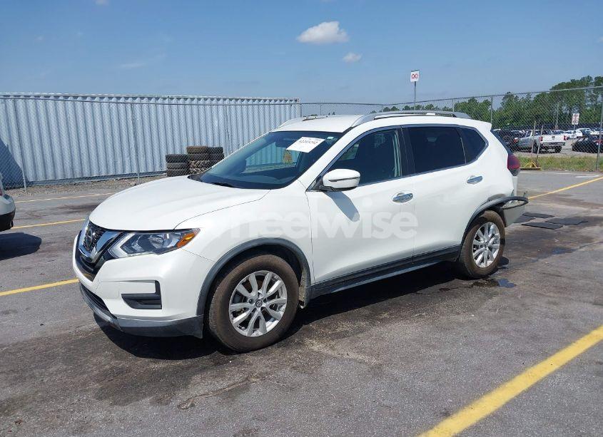 Photo 2 of 2018 Nissan Rogue SV (VIN KNMAT2MT3JP598427)