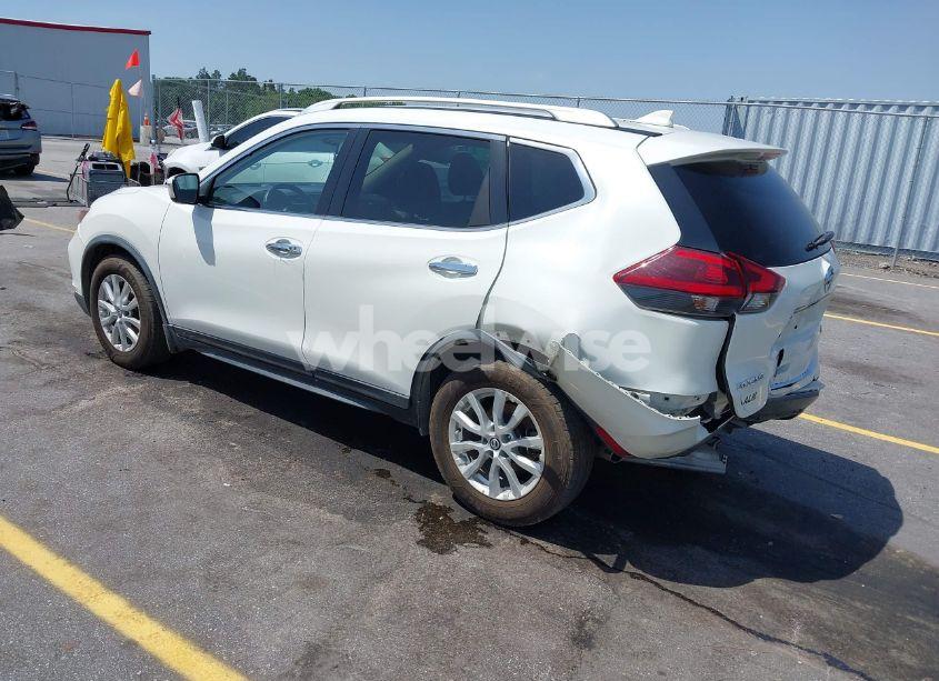 Photo 3 of 2018 Nissan Rogue SV (VIN KNMAT2MT3JP598427)