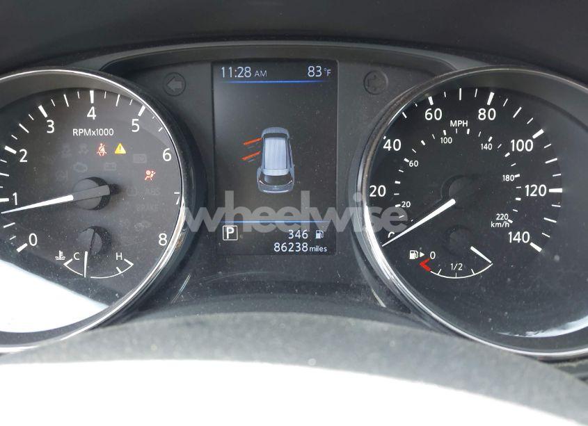 Photo 7 of 2018 Nissan Rogue SV (VIN KNMAT2MT3JP598427)