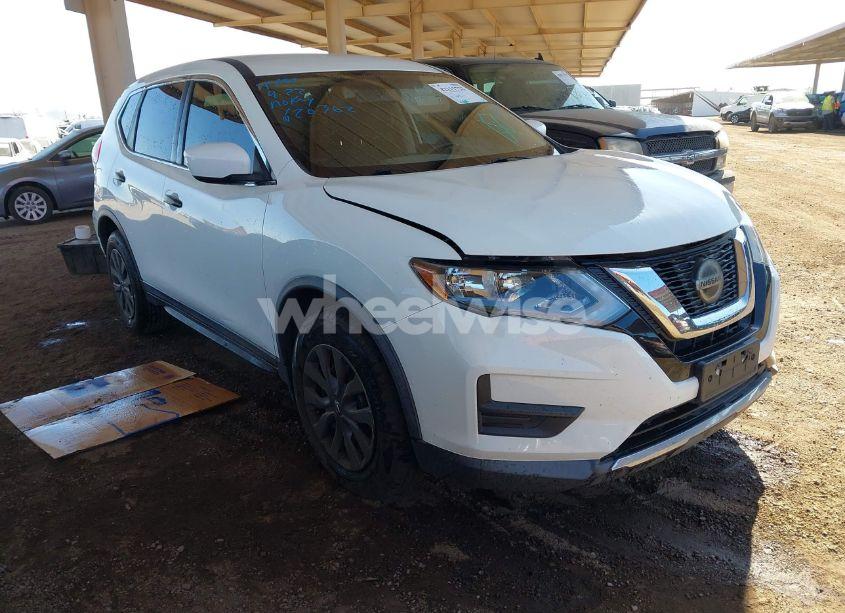 2018 Nissan Rogue S (VIN KNMAT2MT3JP620362) main photo