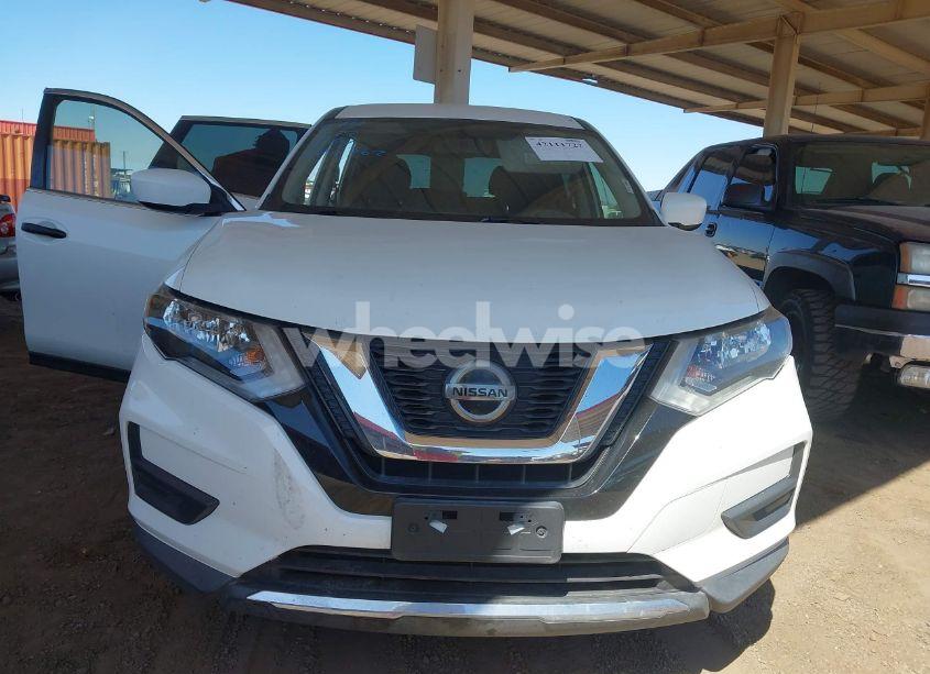 Photo 12 of 2018 Nissan Rogue S (VIN KNMAT2MT3JP620362)