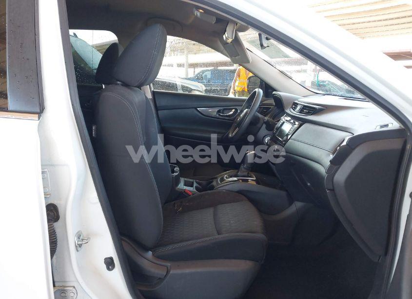 Photo 5 of 2018 Nissan Rogue S (VIN KNMAT2MT3JP620362)