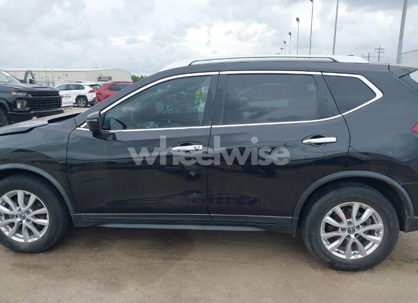Photo 15 of 2018 Nissan Rogue SV (VIN KNMAT2MT4JP537622)