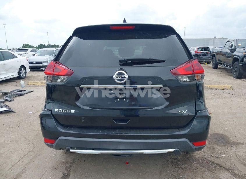 Photo 17 of 2018 Nissan Rogue SV (VIN KNMAT2MT4JP537622)
