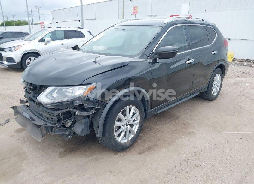 Photo 2 of 2018 Nissan Rogue SV (VIN KNMAT2MT4JP537622)