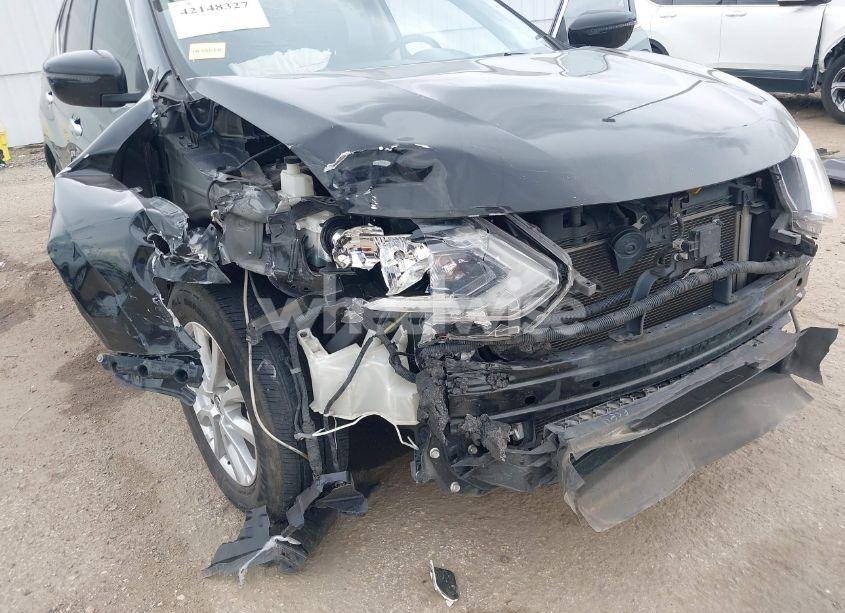 Photo 6 of 2018 Nissan Rogue SV (VIN KNMAT2MT4JP537622)