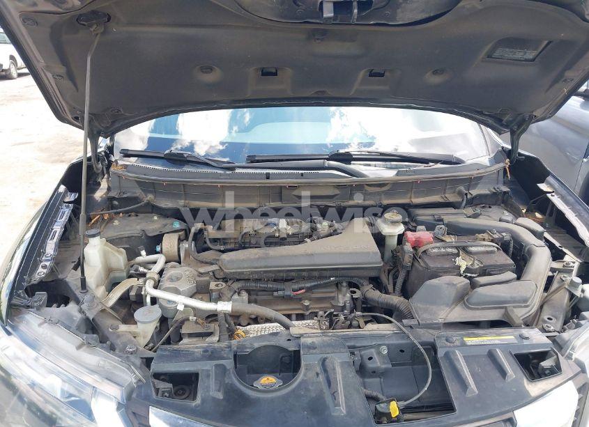 Photo 10 of 2018 Nissan Rogue S (VIN KNMAT2MT4JP549950)