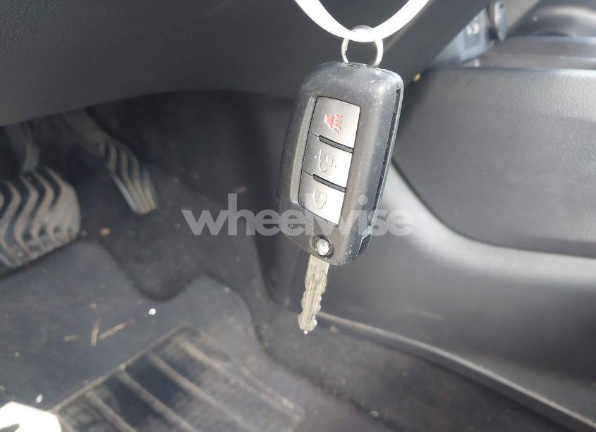 Photo 11 of 2018 Nissan Rogue S (VIN KNMAT2MT4JP549950)