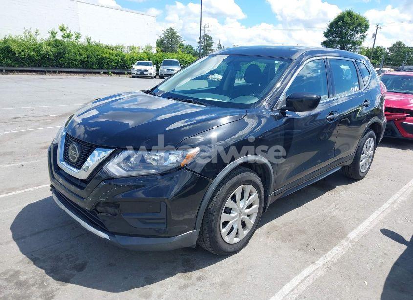 Photo 2 of 2018 Nissan Rogue S (VIN KNMAT2MT4JP549950)