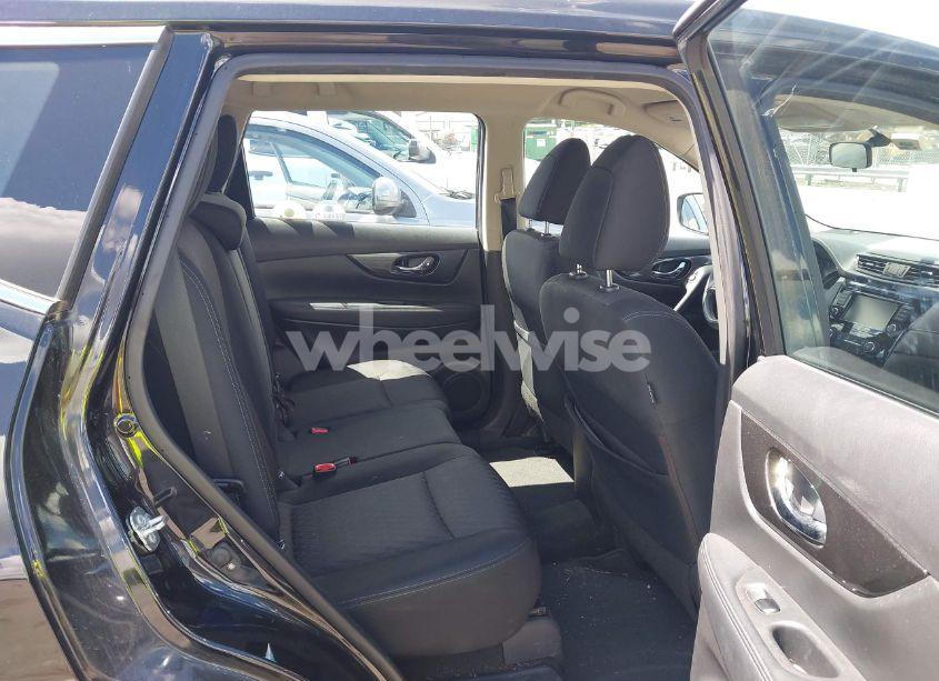 Photo 8 of 2018 Nissan Rogue S (VIN KNMAT2MT4JP549950)