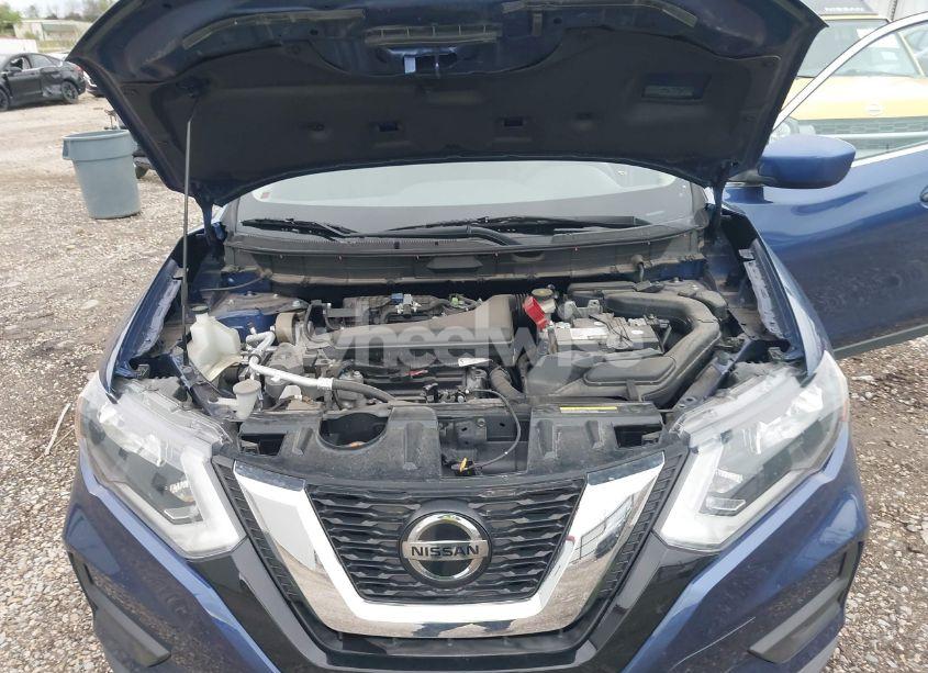 Photo 10 of 2018 Nissan Rogue S (VIN KNMAT2MT4JP568482)