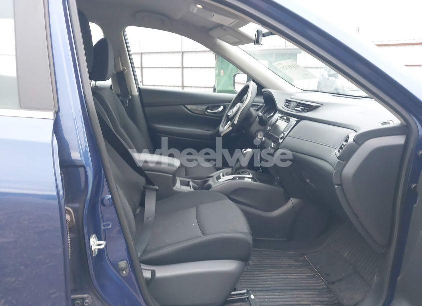 Photo 5 of 2018 Nissan Rogue S (VIN KNMAT2MT4JP568482)