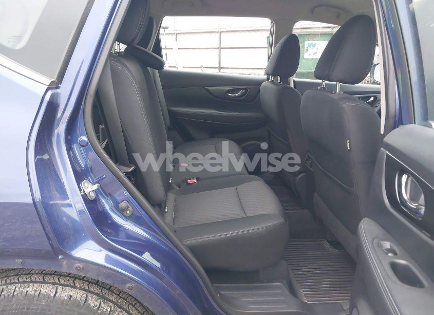 Photo 8 of 2018 Nissan Rogue S (VIN KNMAT2MT4JP568482)