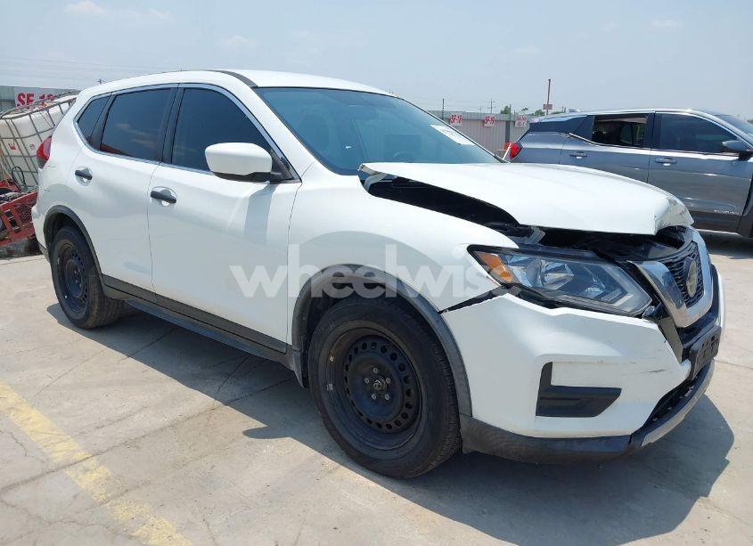2018 Nissan Rogue S (VIN KNMAT2MT4JP596928) main photo