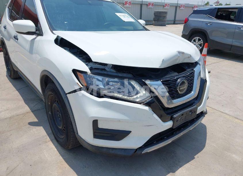 Photo 17 of 2018 Nissan Rogue S (VIN KNMAT2MT4JP596928)