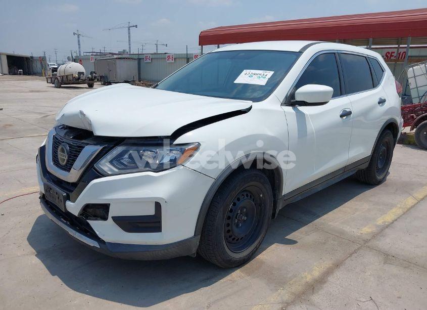 Photo 2 of 2018 Nissan Rogue S (VIN KNMAT2MT4JP596928)