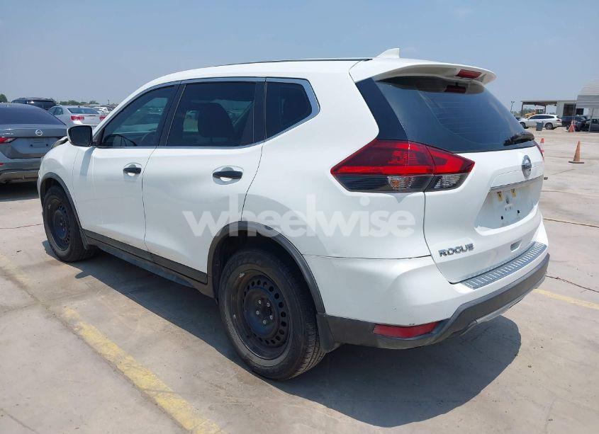 Photo 3 of 2018 Nissan Rogue S (VIN KNMAT2MT4JP596928)