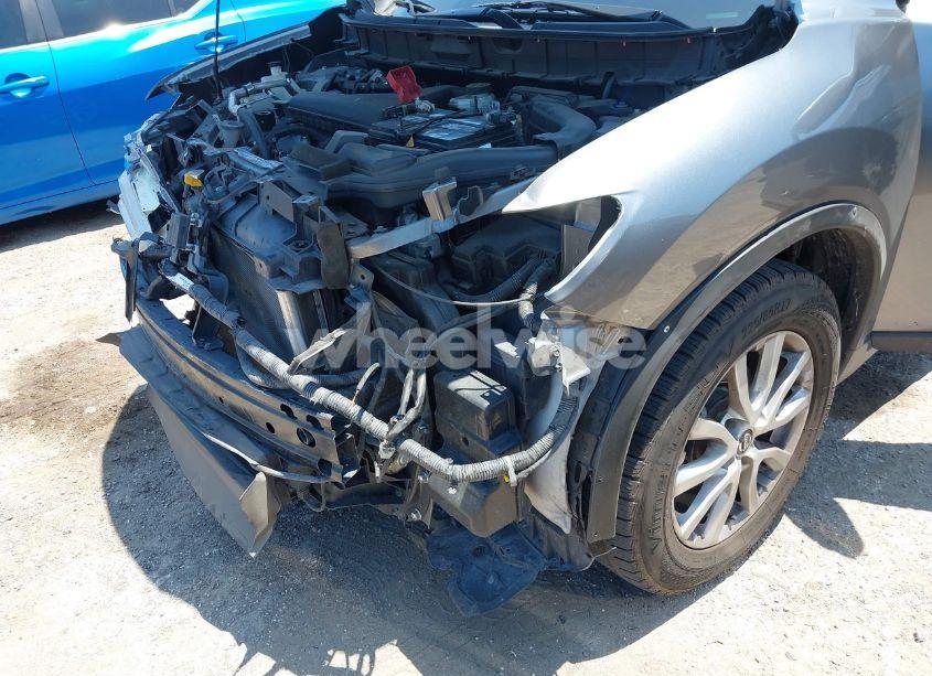 Photo 6 of 2019 Nissan Rogue SV (VIN KNMAT2MT4KP556656)