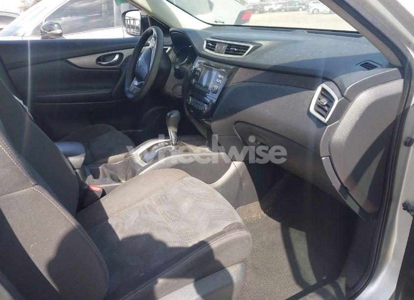 Photo 5 of 2016 Nissan Rogue SV (VIN KNMAT2MT5GP605015)