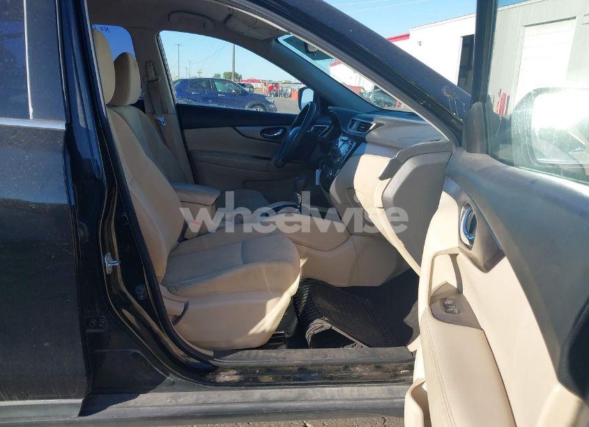 Photo 5 of 2016 Nissan Rogue S (VIN KNMAT2MT5GP623546)