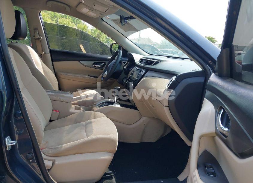 Photo 5 of 2016 Nissan Rogue S (VIN KNMAT2MT5GP651847)