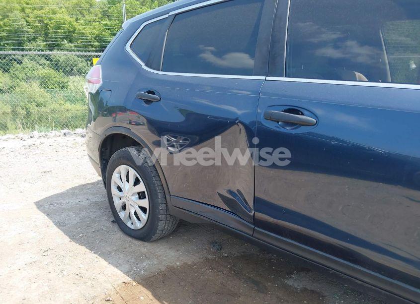 Photo 6 of 2016 Nissan Rogue S (VIN KNMAT2MT5GP651847)