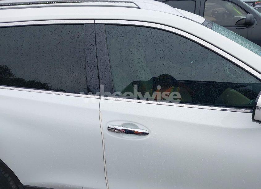 Photo 13 of 2016 Nissan Rogue SV (VIN KNMAT2MT5GP686209)