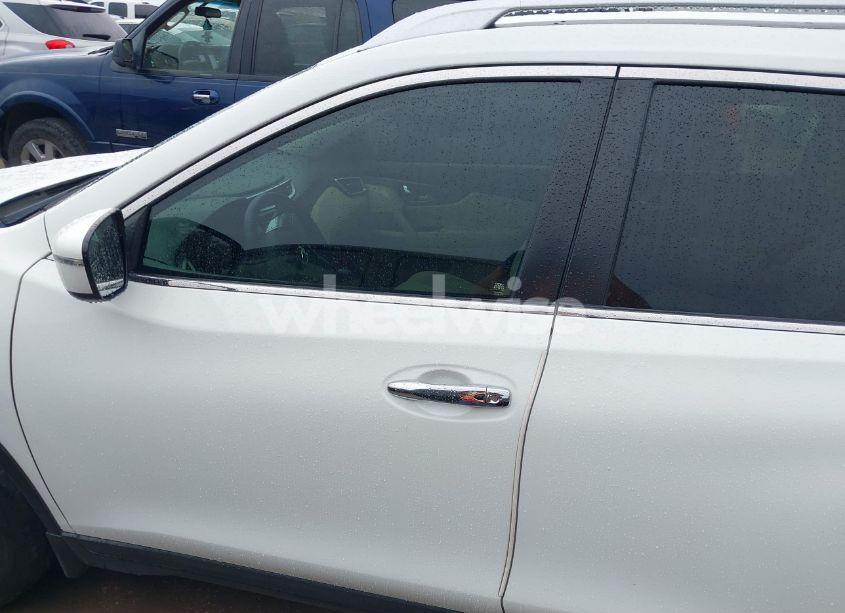 Photo 14 of 2016 Nissan Rogue SV (VIN KNMAT2MT5GP686209)