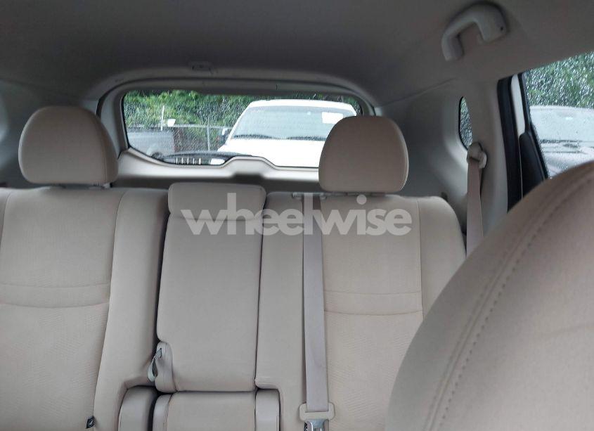 Photo 18 of 2016 Nissan Rogue SV (VIN KNMAT2MT5GP686209)