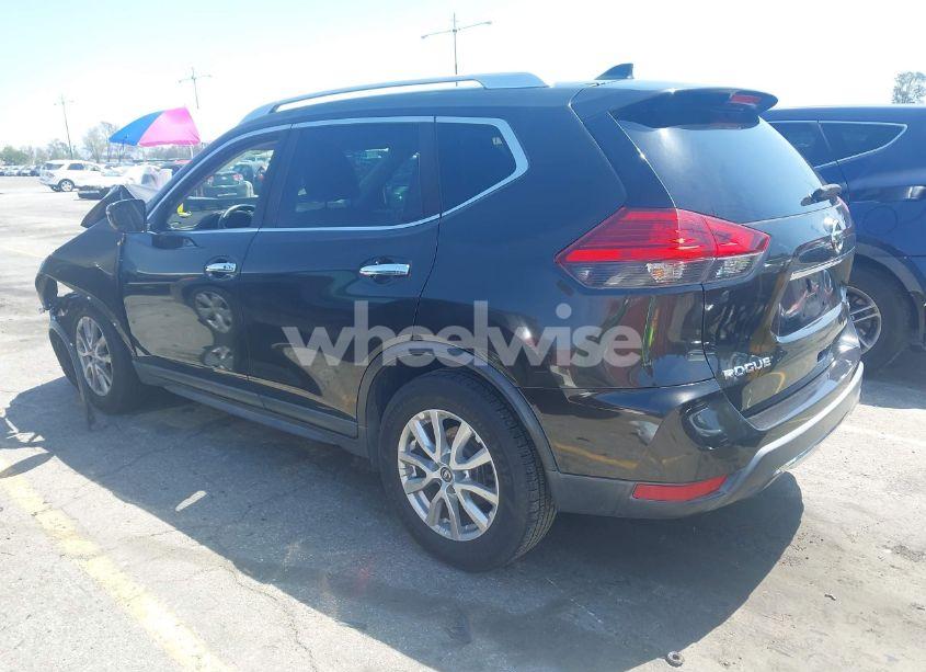 Photo 3 of 2017 Nissan Rogue SV (VIN KNMAT2MT5HP546386)