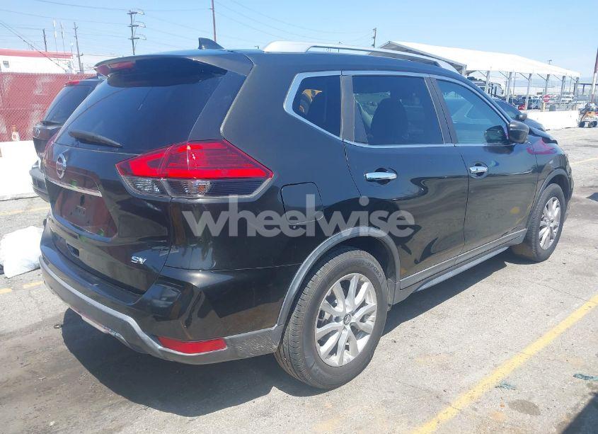 Photo 4 of 2017 Nissan Rogue SV (VIN KNMAT2MT5HP546386)